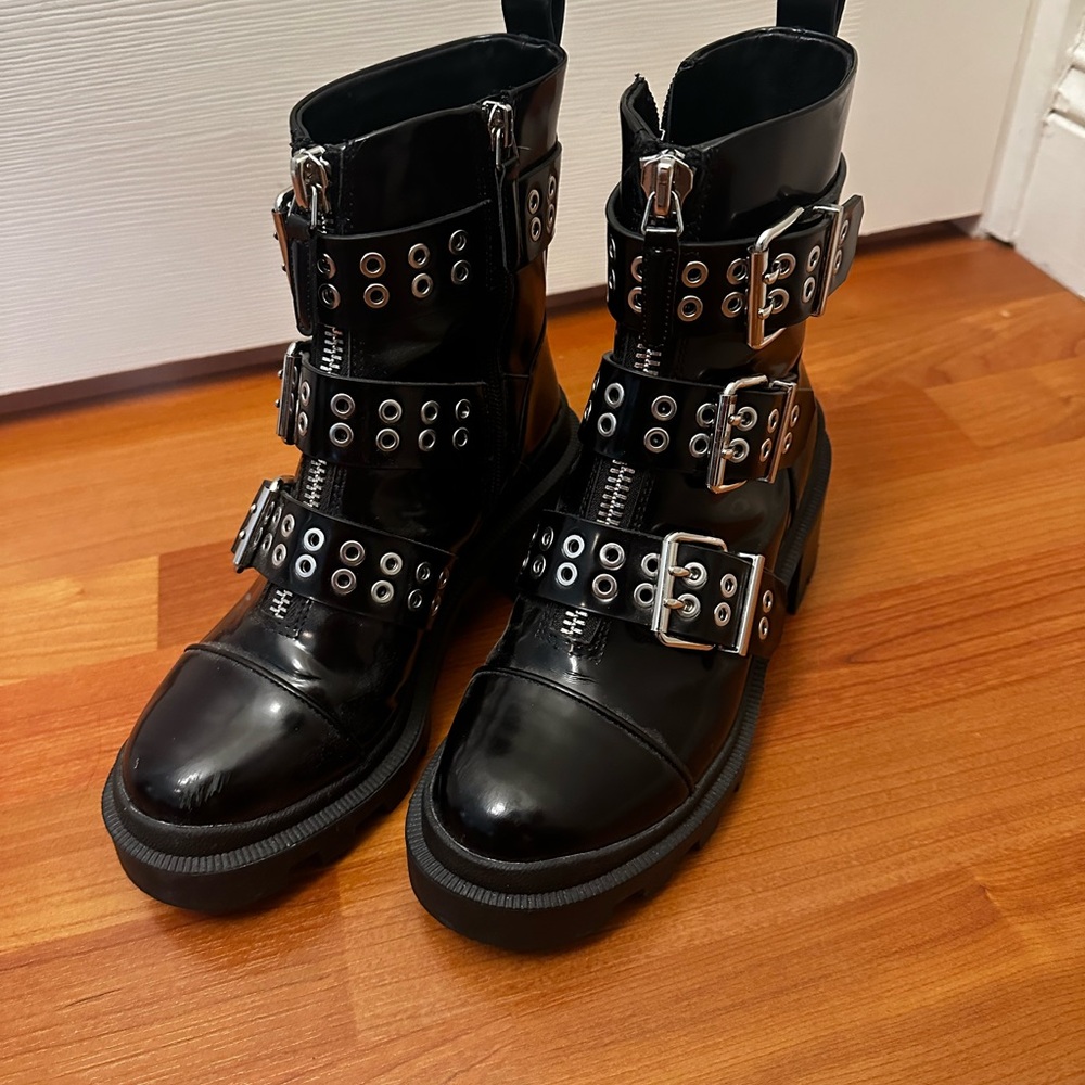 Alice + Olivia eyelet strap ankle boots